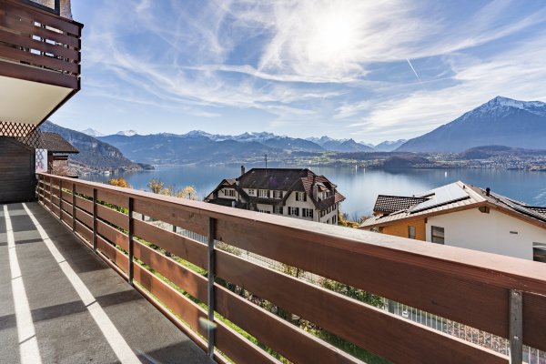 Sonnenverwöhnte Hanglage mit traumhaftem ­Panorama