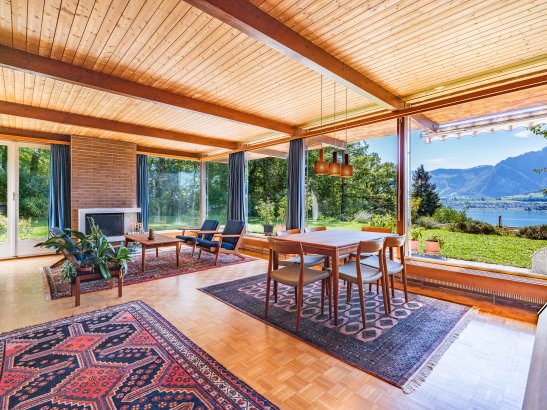 Ein Zuhause voller Geschichte, umgeben von Wald und See